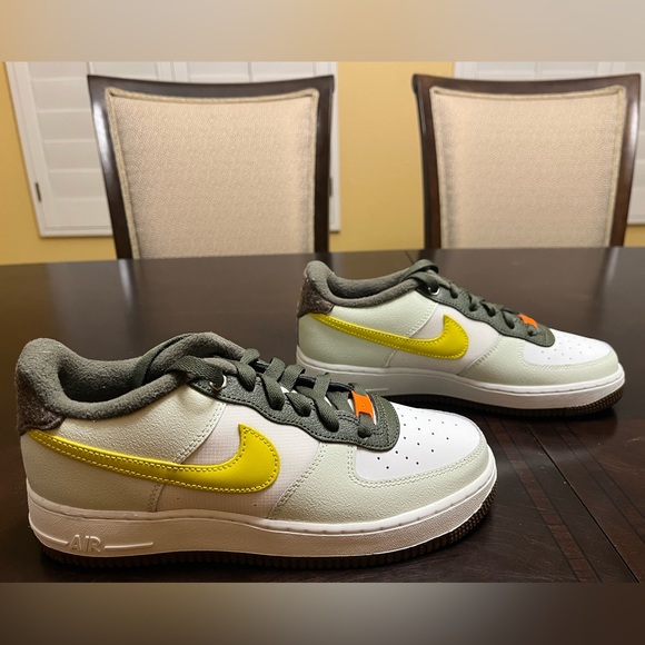 New Nike Air Force 1 Multicolor Sneaker Shoes Size US 7Y - Picture 3 of 13